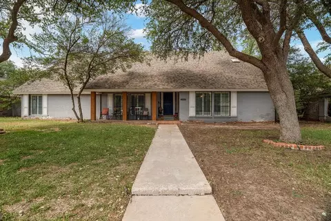 4906 Heather Ln, Midland, TX 79705