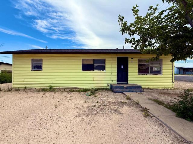 707 W James St, Fort Stockton, TX 79735