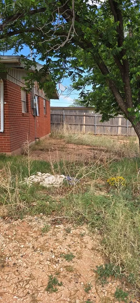 2002 Morrison Dr, Big Spring, TX 79720 photo 5