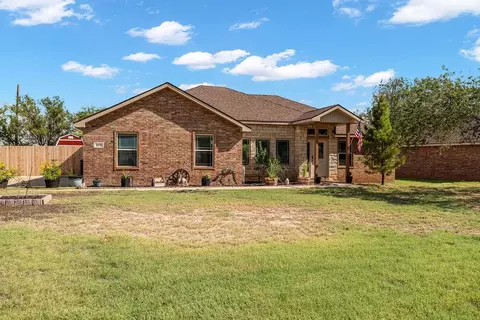 105 Echols Dr, Coahoma, TX 79511