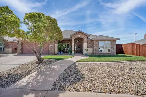 5609 Champions Dr, Midland, TX 79706