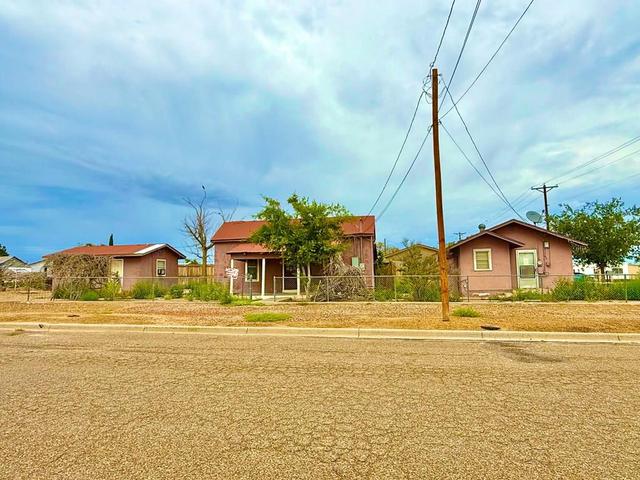 402 W Division St, Fort Stockton, TX 79735