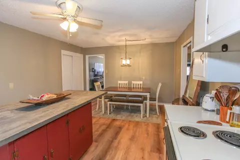 Dining - 1602 E 17th St, Big Spring, TX 79720 photo 3 of 3