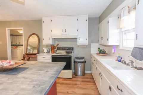Kitchen - 1602 E 17th St, Big Spring, TX 79720 photo 3 of 3