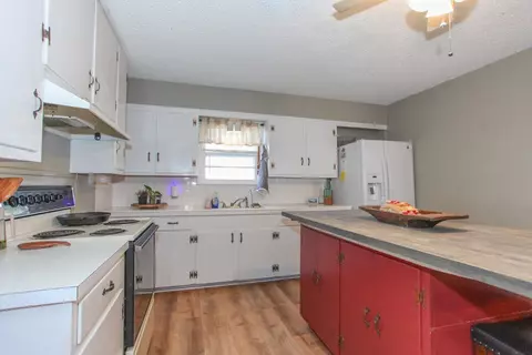 Kitchen - 1602 E 17th St, Big Spring, TX 79720 photo 1 of 3