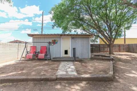 Exterior - 1602 E 17th St, Big Spring, TX 79720 photo 3 of 11