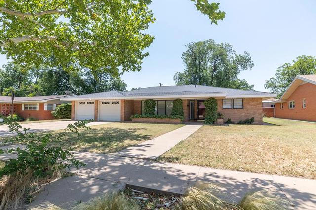 2906 33rd St, Snyder, TX 79549