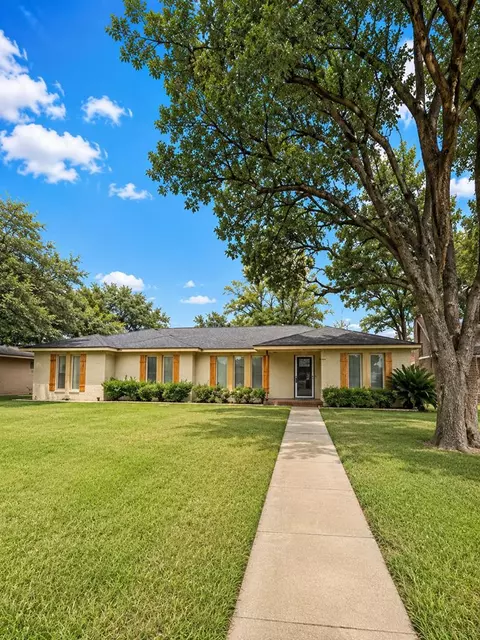 4 Metz Ct, Midland, TX 79705