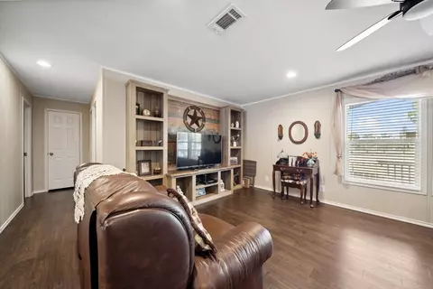 303 Vikki Rd, Big Spring, TX 79720 photo 6