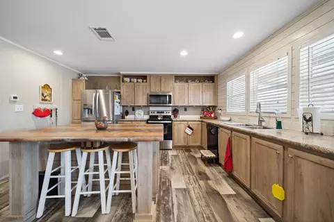 303 Vikki Rd, Big Spring, TX 79720 photo 4