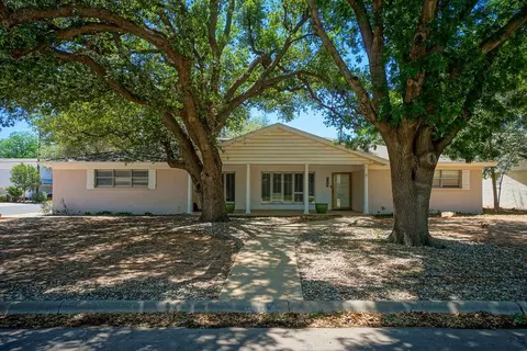 2401 Seaboard Ave, Midland, TX 79705