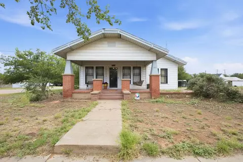604 E 13th St, Colorado City, TX 79512