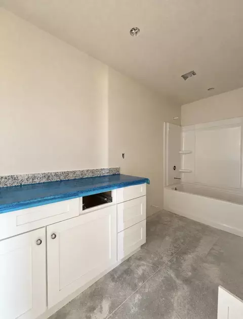 Bath - 3307 Fordham Ave, Big Spring, TX 79720 photo 1 of 3