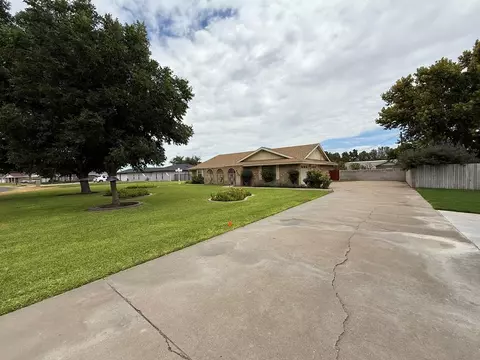 9114 Bedford Dr, Odessa, TX 79764