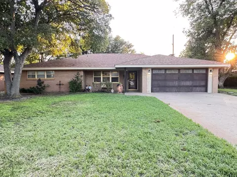 1441 Dallas St, Colorado City, TX 79512