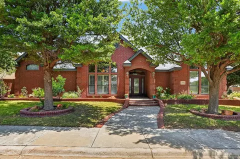 200 Skywood Cir, Midland, TX 79705