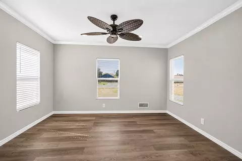 Living - 1507 E 11th Pl, Big Spring, TX 79720 photo 5 of 5