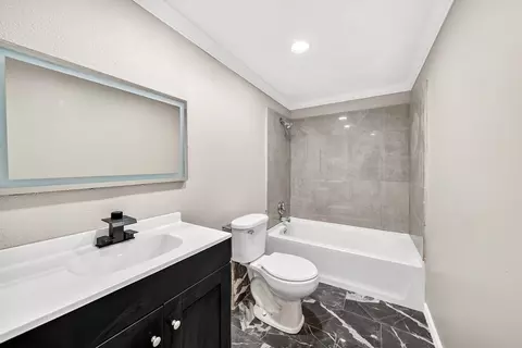 Bath - 1507 E 11th Pl, Big Spring, TX 79720 photo 1 of 6
