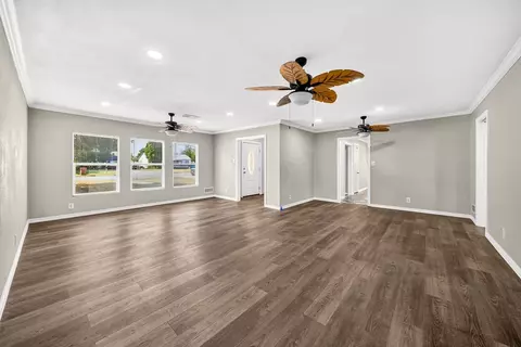 Living - 1507 E 11th Pl, Big Spring, TX 79720 photo 4 of 5