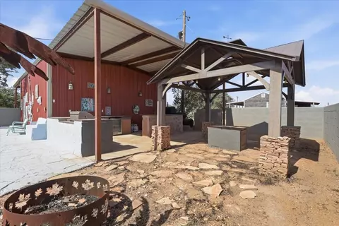 Exterior - 6714 E County Rd 110, Midland, TX 79706 photo 20 of 27