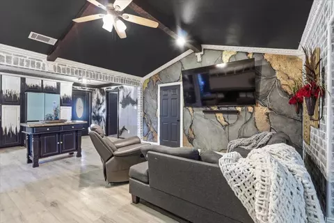 Living - 6714 E County Rd 110, Midland, TX 79706 photo 1 of 4