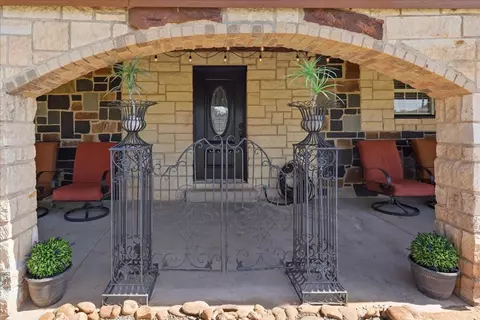 Exterior - 6714 E County Rd 110, Midland, TX 79706 photo 13 of 27