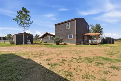 Exterior - 6714 E County Rd 110, Midland, TX 79706 photo 22 of 27