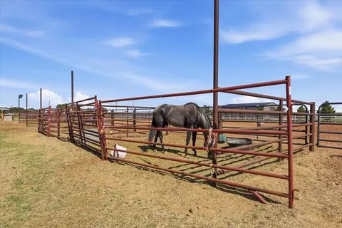 Exterior - 6714 E County Rd 110, Midland, TX 79706 photo 26 of 27