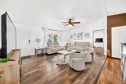 Living - 904 Brian Rd, Big Spring, TX 79720 photo 2 of 3