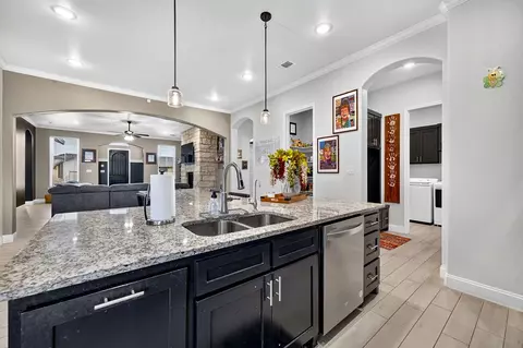 Kitchen - 5707 Delaney, Midland, TX 79707 photo 6 of 10