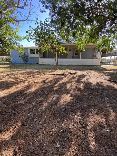 Exterior - 202 E Robinson Rd, Big Spring, TX 79720 photo 2 of 4