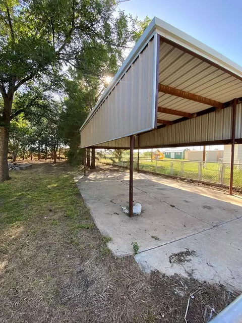 Exterior - 202 E Robinson Rd, Big Spring, TX 79720 photo 3 of 4