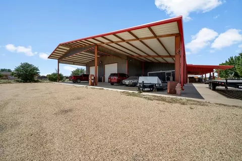 Exterior - 108 Clay Rd, Big Spring, TX 79720 photo 5 of 7