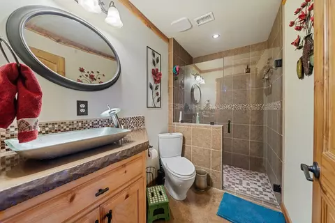 Bath - 108 Clay Rd, Big Spring, TX 79720 photo 3 of 3