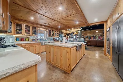 Kitchen - 108 Clay Rd, Big Spring, TX 79720 photo 3 of 5
