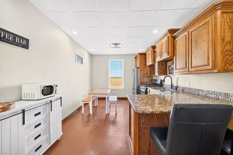 Kitchen - 12107 E County Rd 89, Midland, TX 79706 photo 4 of 5