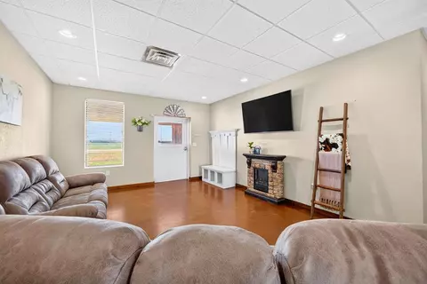 Living - 12107 E County Rd 89, Midland, TX 79706 photo 2 of 2