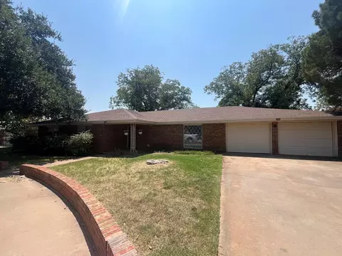 945 E 17th St, Colorado City, TX 79512