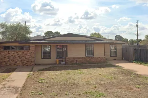 601 Spraberry Dr, Midland, TX 79703
