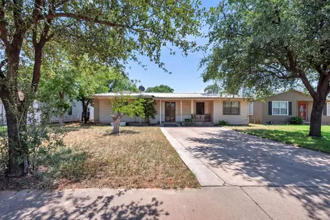 3811 Gaston Dr, Midland, TX 79703
