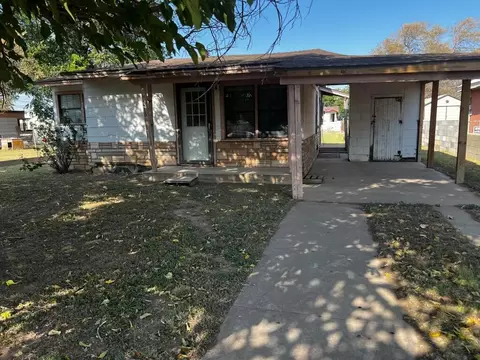 2105 N Tom Green Ave, Odessa, TX 79761