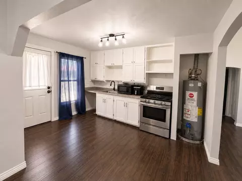 Kitchen - 1403 E 11th Pl, Big Spring, TX 79720 photo 1 of 2