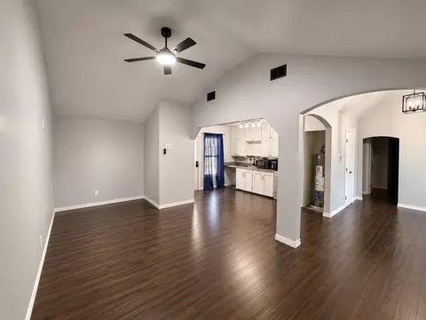 Living - 1403 E 11th Pl, Big Spring, TX 79720 photo 2 of 4