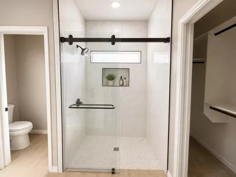 Bath - 502 E 12th St, Big Spring, TX 79720 photo 2 of 8