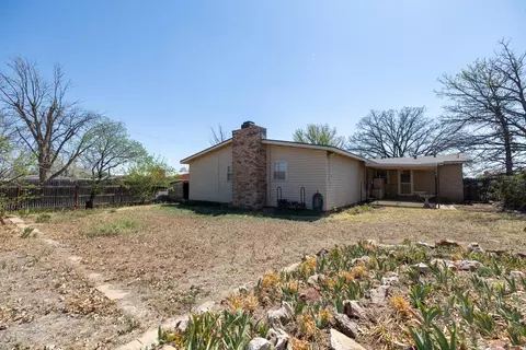 Exterior - 2301 40th St, Snyder, TX 79549 photo 3 of 3