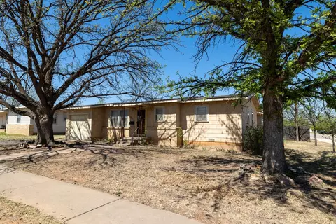 Exterior - 2301 40th St, Snyder, TX 79549 photo 2 of 3