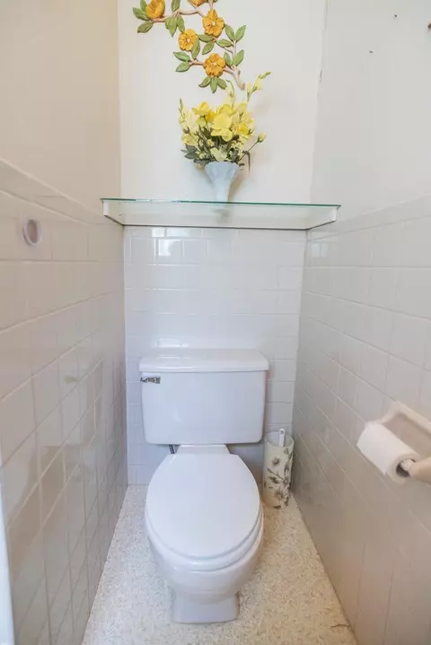 Bath - 2301 40th St, Snyder, TX 79549 photo 5 of 5