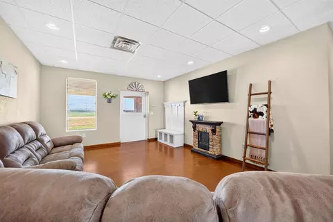 Living - 12107 E County Rd 89, Midland, TX 79706 photo 2 of 2
