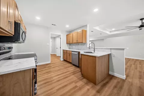 Kitchen - 611613 Ridgeroad Dr, Big Spring, TX 79720 photo 2 of 3