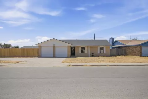 1720 E Pine Ave, Midland, TX 79705